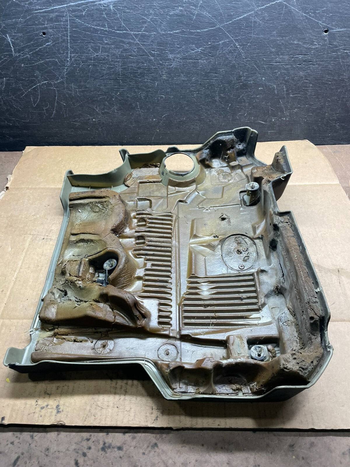 2008 to 2010 Toyota Highlander Top Engine Cover Lid L3657 OEM DG6