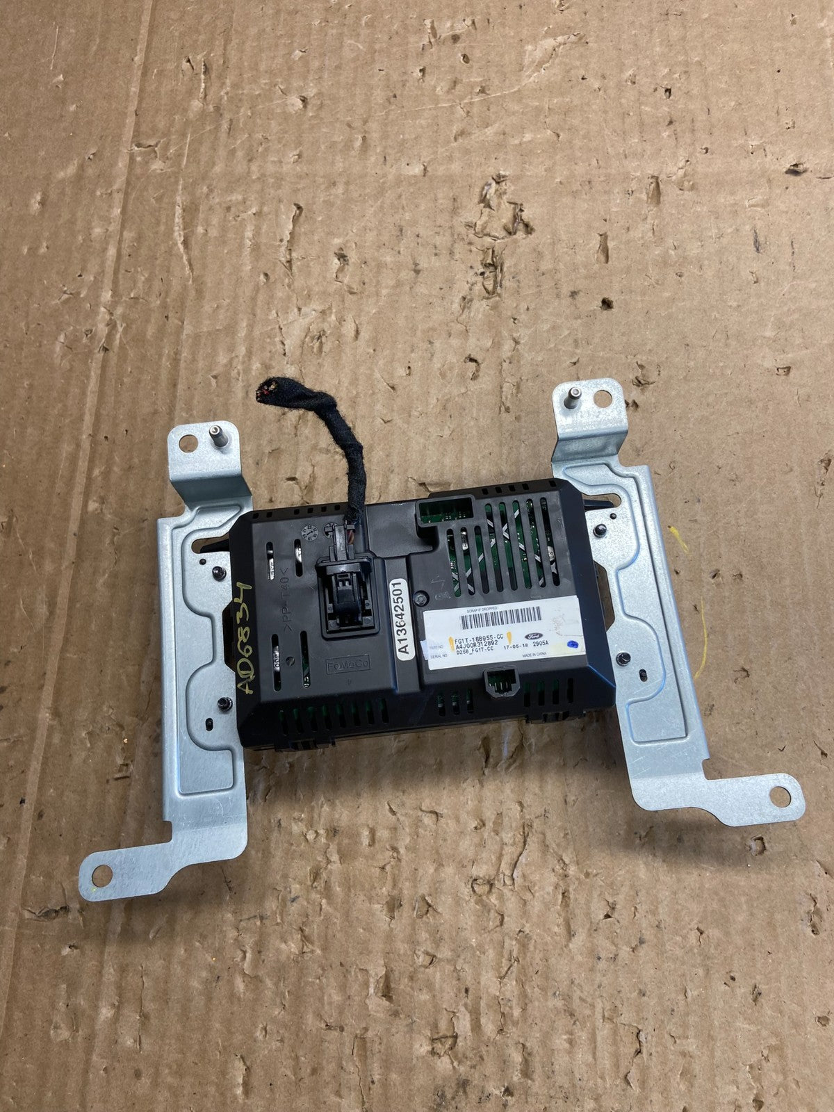 2015 to 2019 Ford Taurus 4.2" Radio Navigation Screen Module AD6834 DG3