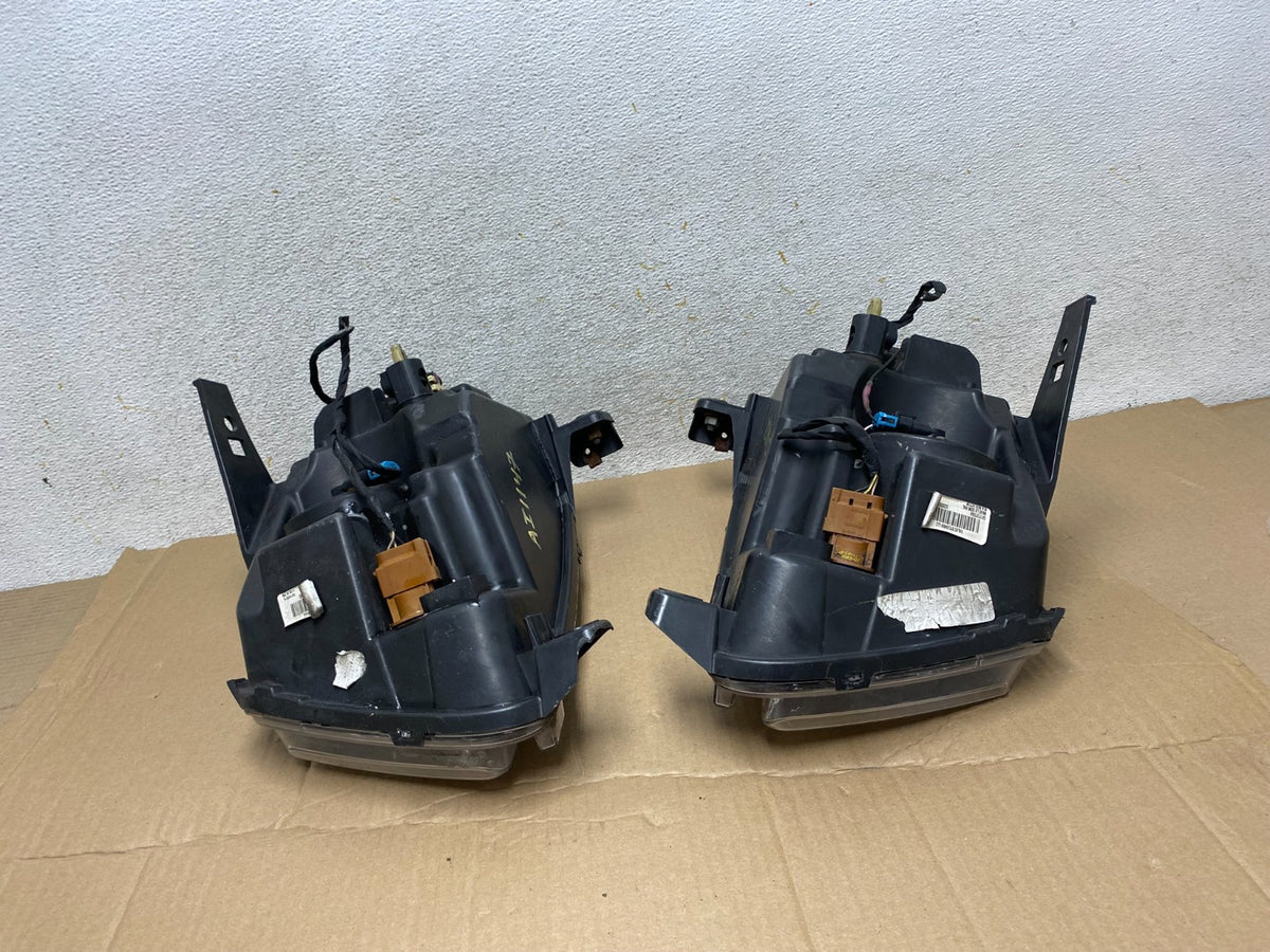 2011-2013 Jeep Grand Cherokee Left+Right Halogen Headlights AI1147 DW10