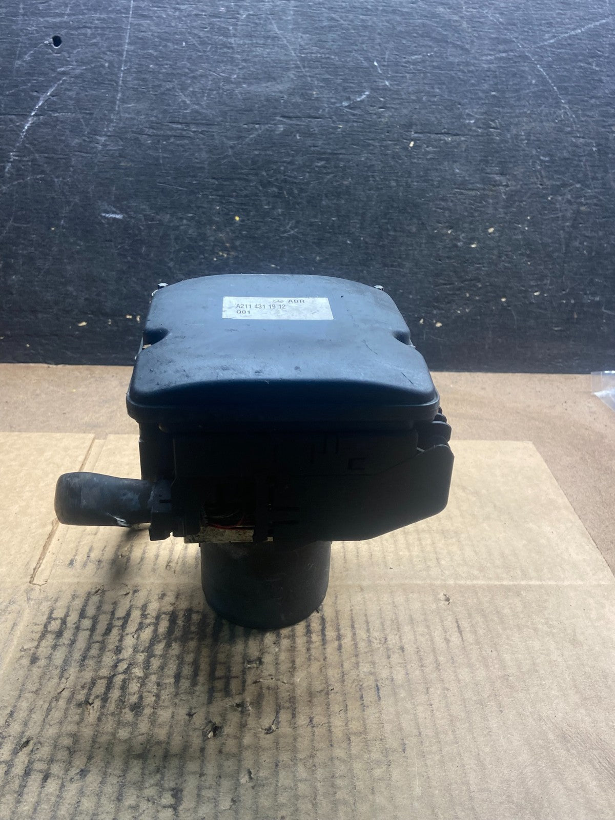 2006 to 2009 Mercedes E350 ABS Anti Lock Brake Pump A2114311912 Y4369 DG2
