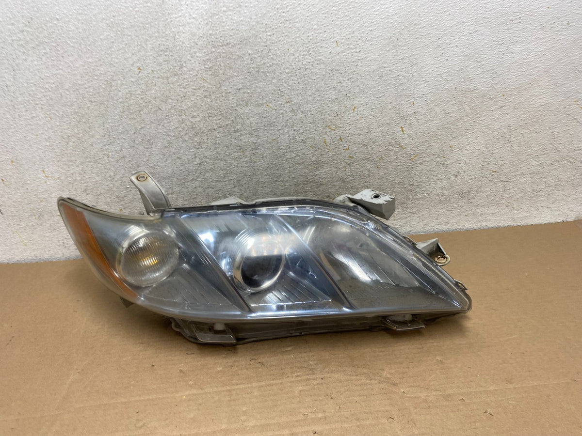 2007 - 2009 Toyota Camry Halogen Right Passenger Headlight AH9387 DW0