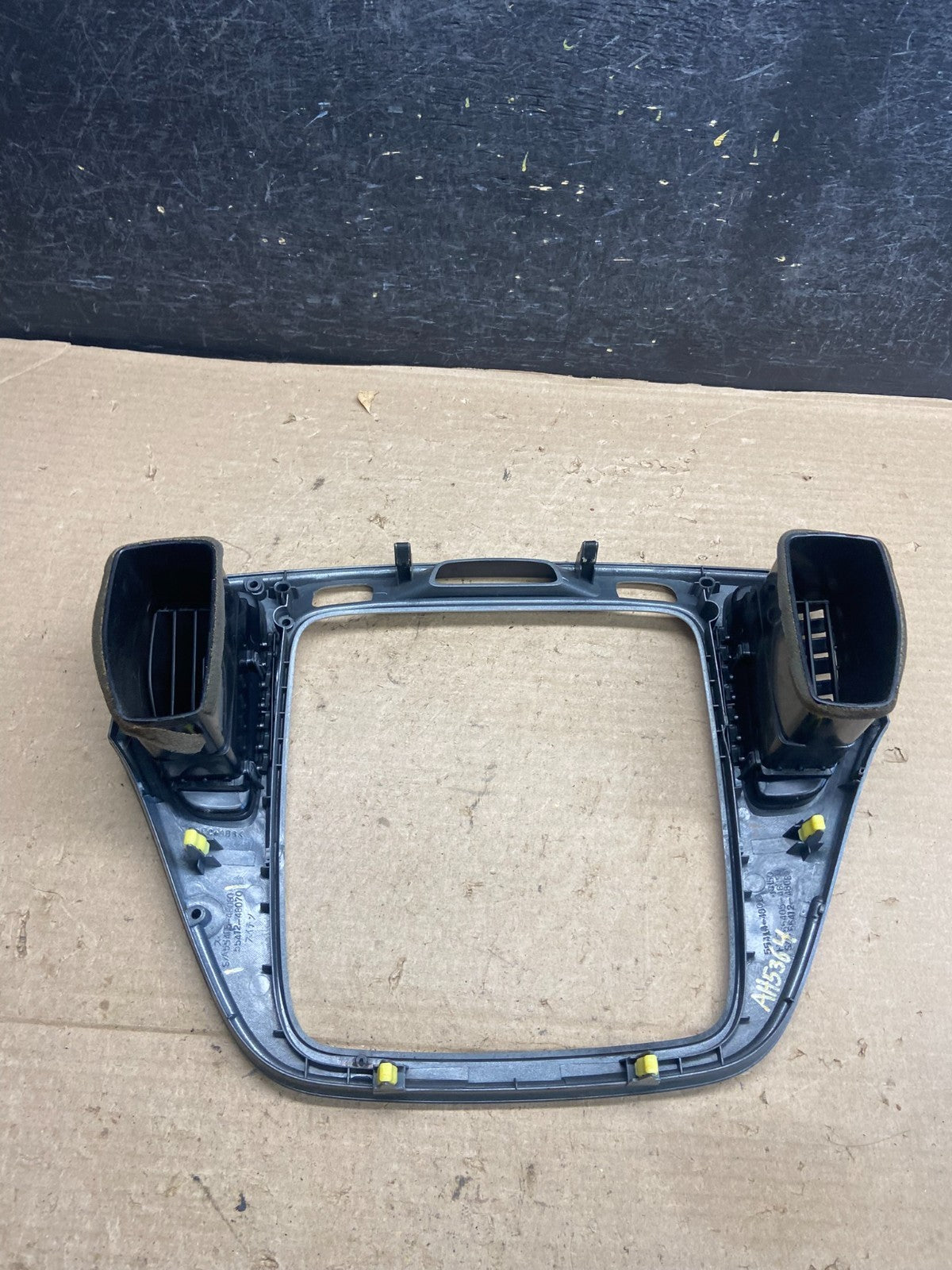 2001-2007 Toyota Highlander Radio Climate Dash Trim Bezel Air Vent AH5364 DG5