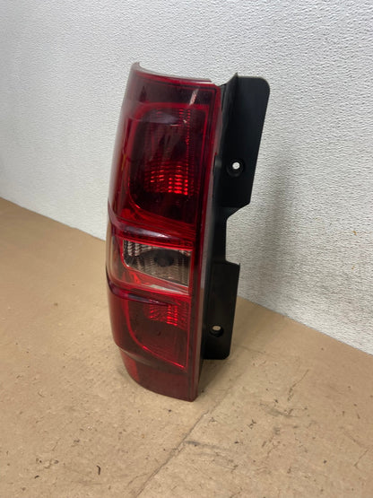 2008-2014 Chevrolet Tahoe Suburban Driver Lh Left Side Tail Light AG5586 LK1