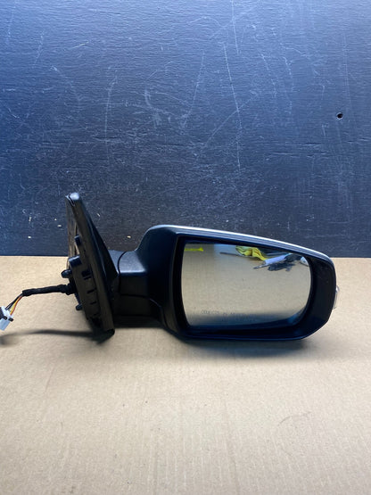 2011 to 2015 Kia Sorento Right Passenger Door Mirror Turn Signal AG7096 DW8