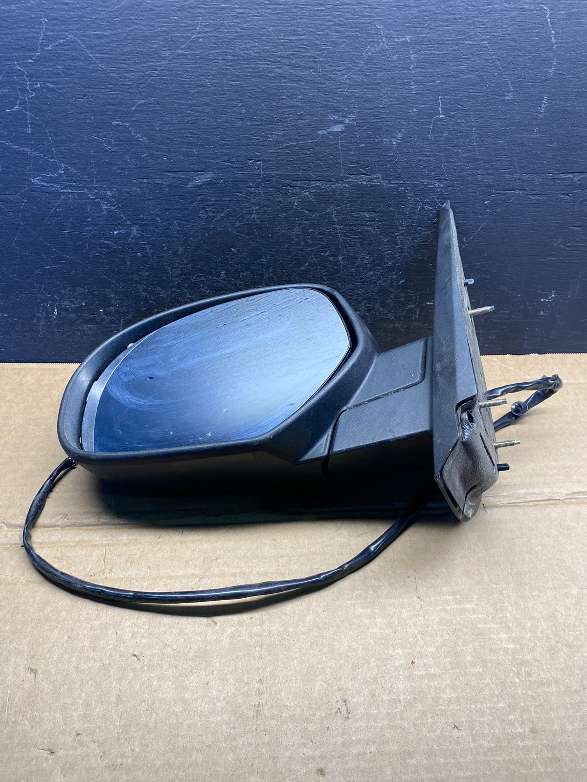 2007 to 2013 Chevrolet Tahoe Silverado Suburban Left Driver Mirror AD3346 DG7
