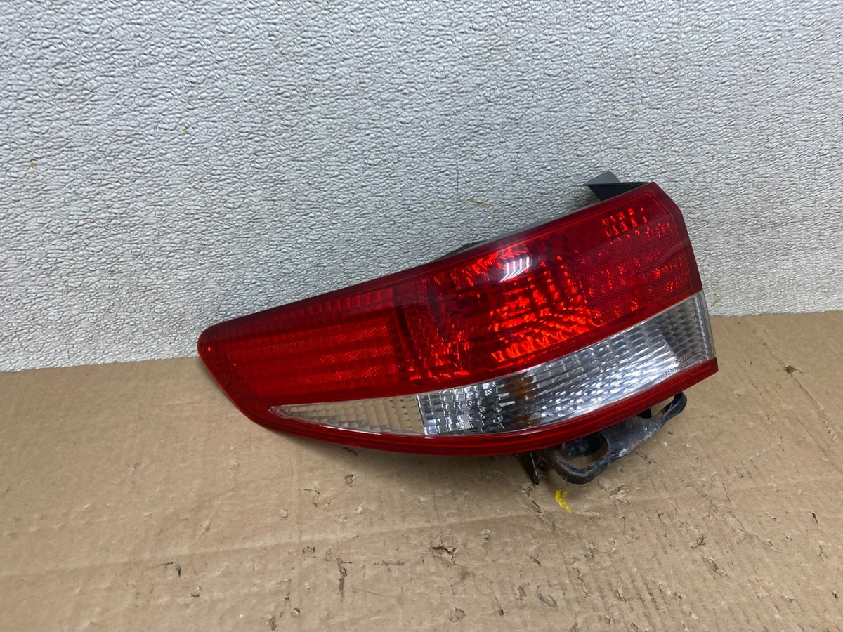 2003 to 2004 Honda Accord Sedan Left Driver Lh Side Tail light T5774 DW2