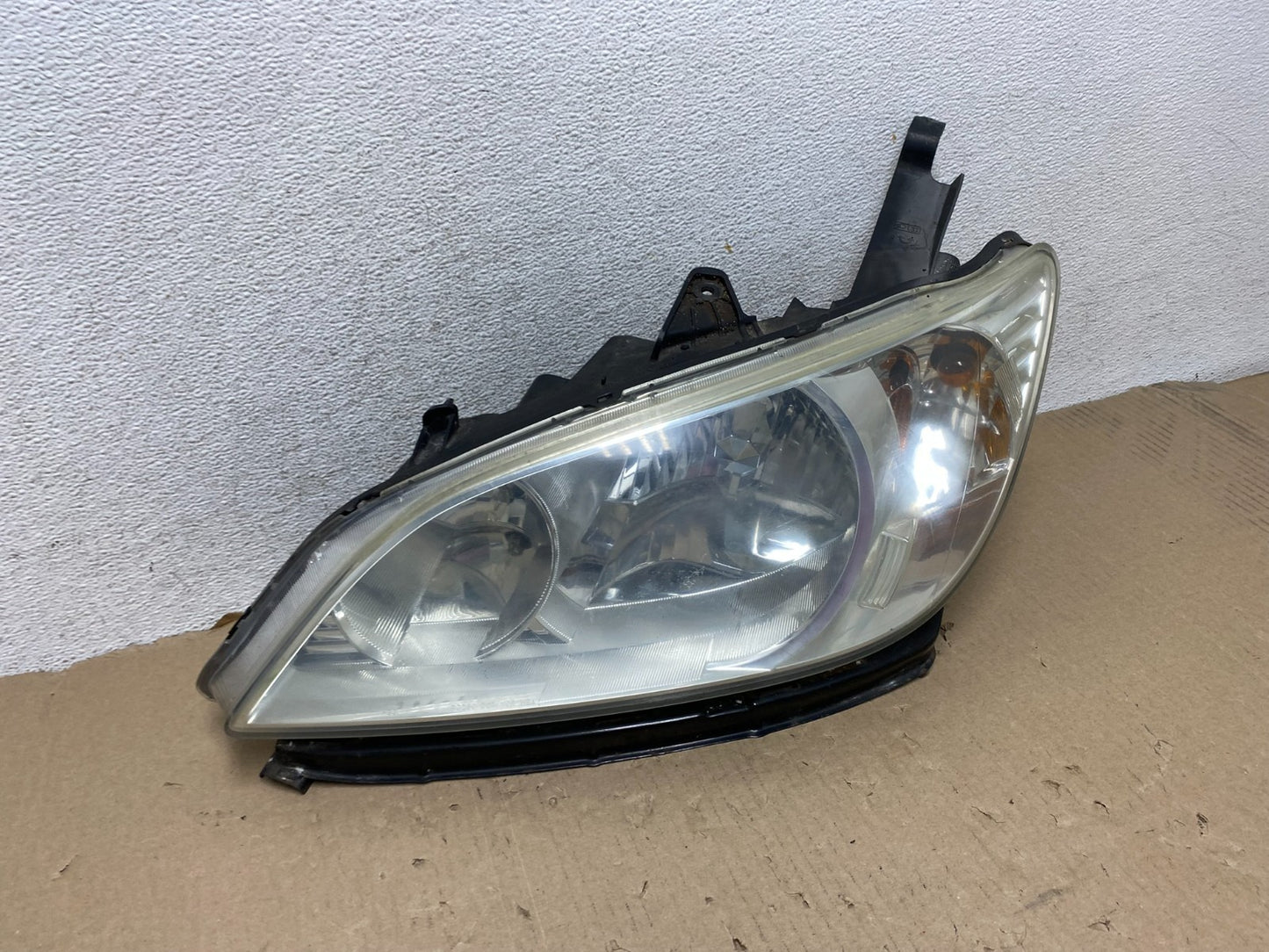 2004 2005 Honda Civic Sedan Headlight Halogen Left Driver Lh AG6911 DW2