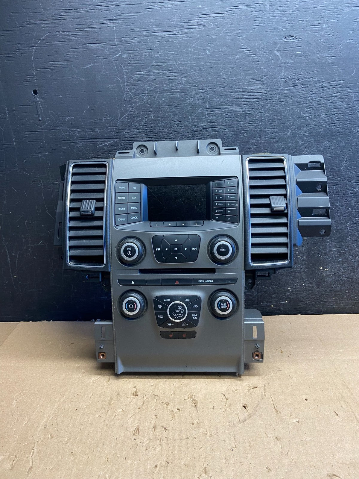 2010-2012 Ford Taurus Front Center Console Climate Radio Control Panel ai5911 DG0