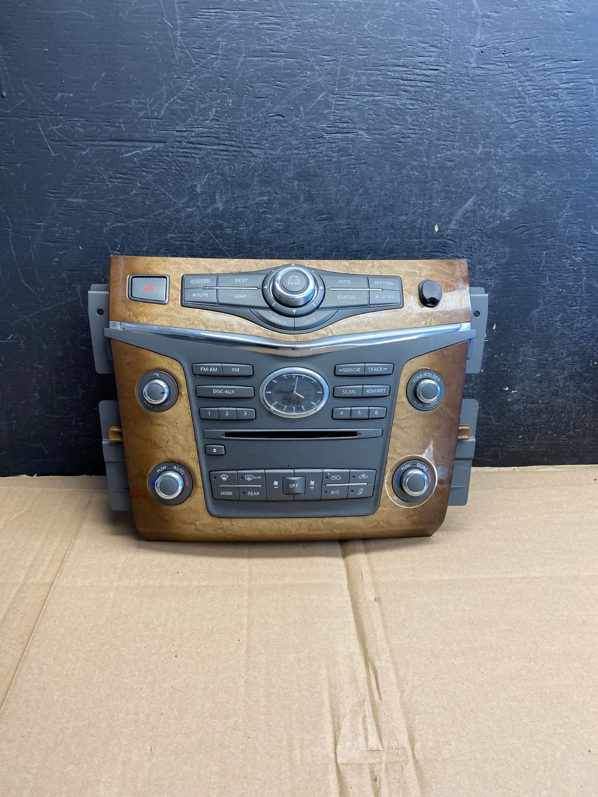2011 to 2017 Infiniti QX56 Radio Player Climate Control Panel Bezel AI5951 DG0