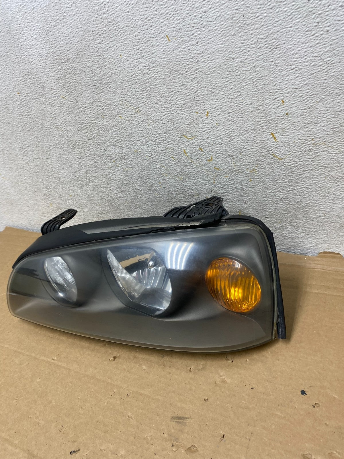 2004 2005 2006 Hyundai Elantra Left Driver LH Halogen Headlight AH8253 DW1