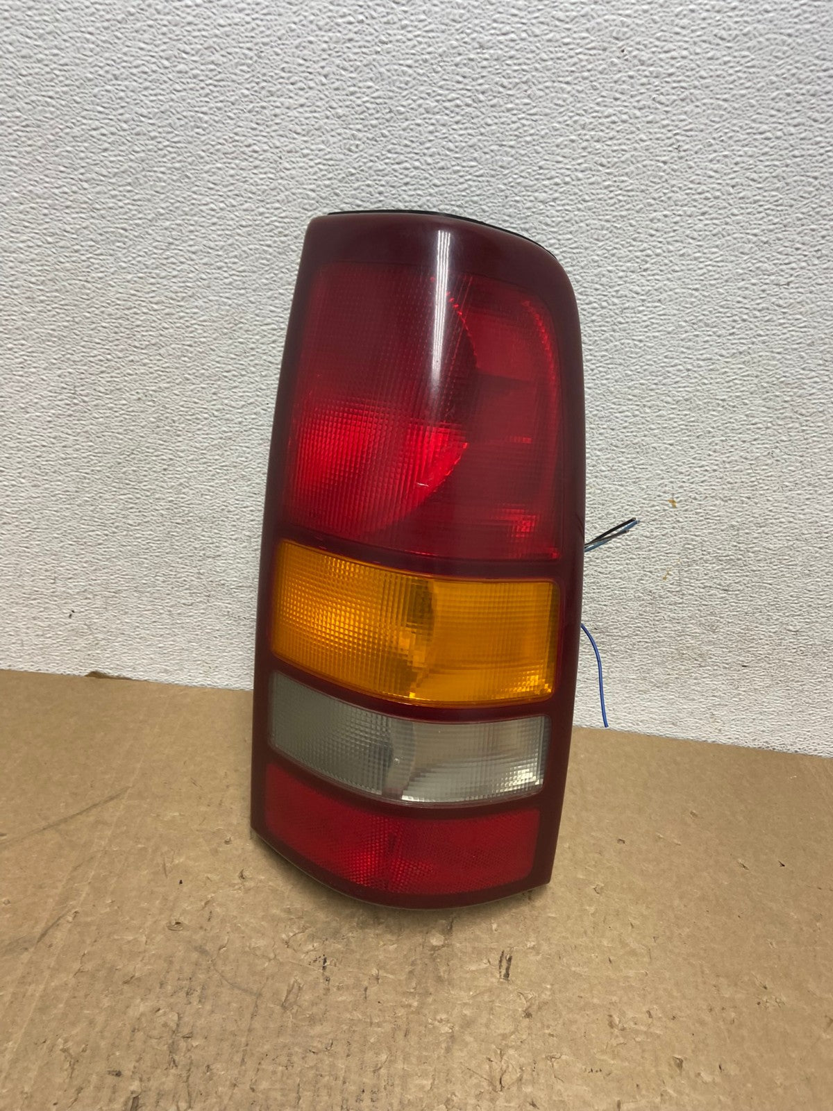 1999-2002 Chevrolet Silverado 1500 Right Passenger Side Tail Light AG1192 LK0