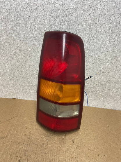 1999-2002 Chevrolet Silverado 1500 Right Passenger Side Tail Light AG1192 LK0