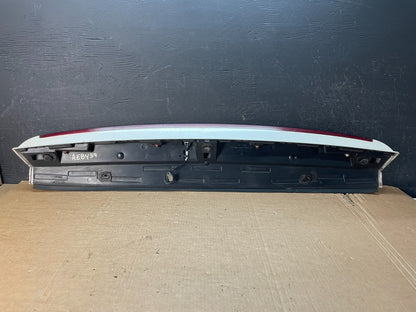 2007 - 2014 Cadillac Escalade Rear Upper Spoiler 3rd Third Brake Light ae8459 DG7