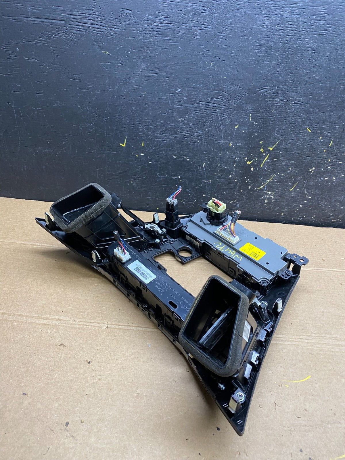 2011 to 2014 Hyundai Sonata Center Radio Climate Control Air Vent Bezel W6472 DG5