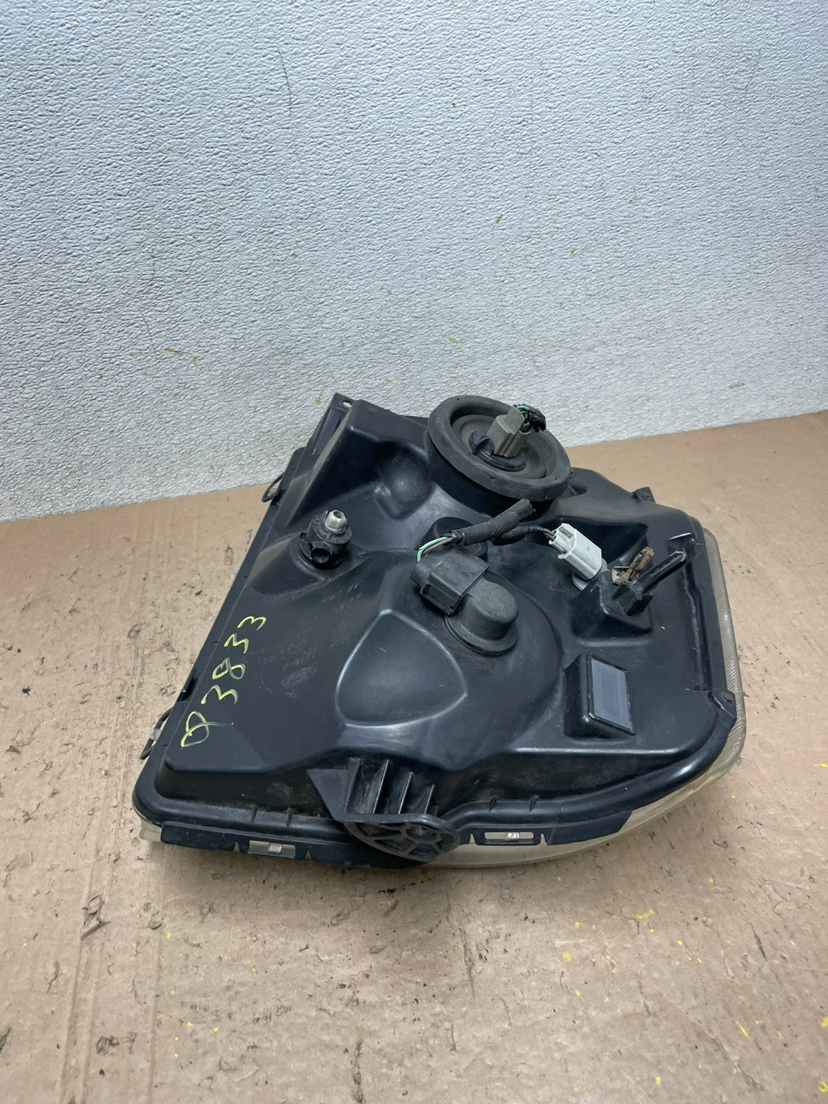2008-2014 Ford Econoline E150 E250 E350 Left Driver LH Headlight OEM Q3833 DW18