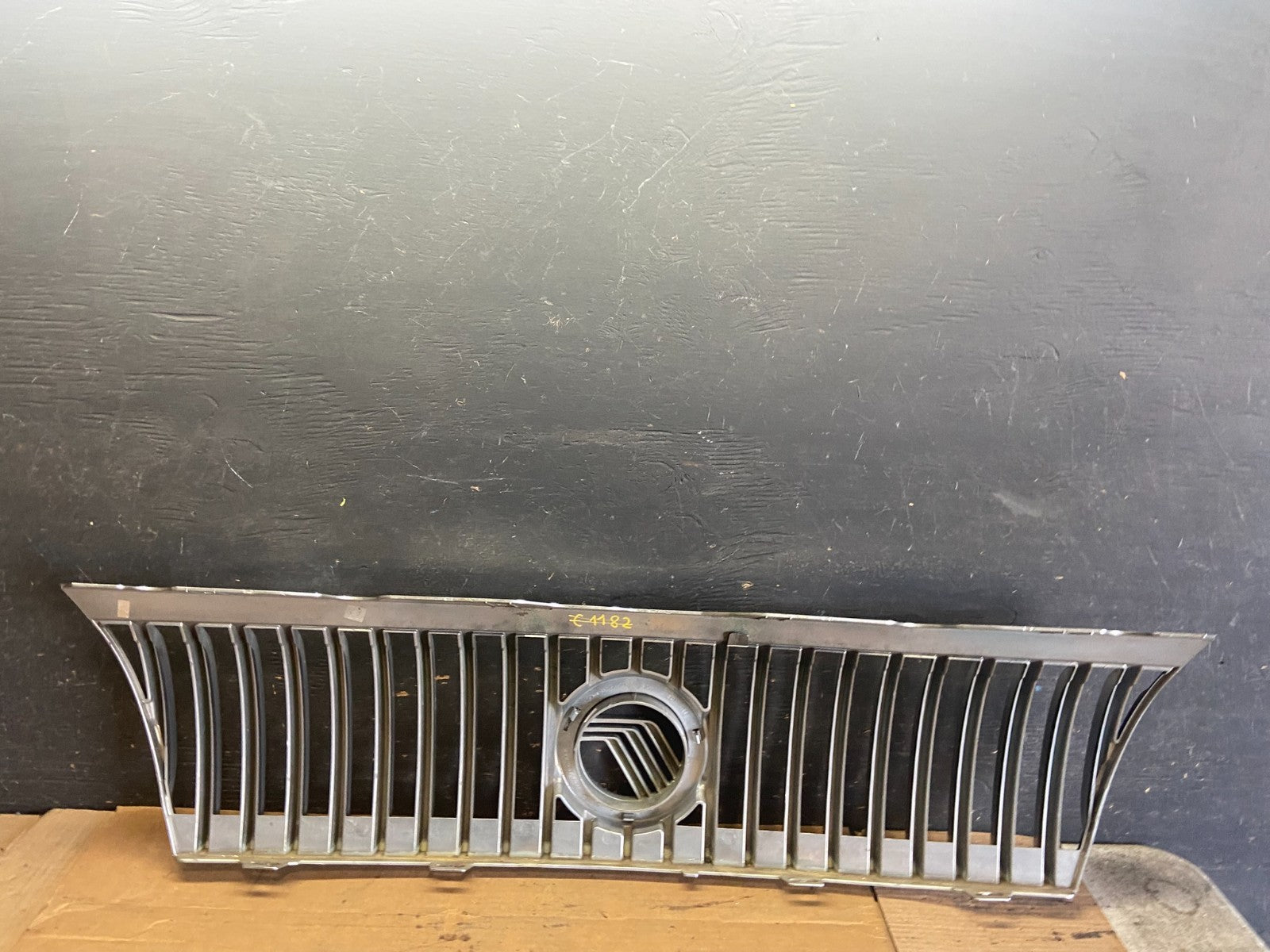 2006 to 2010 Mercury Mountaineer Front Upper Grill Grille Oem v9420 DG6