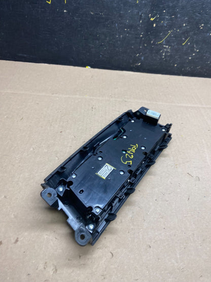 2009-2014 Nissan Murano AM FM Radio CD Control Panel T9225 DG4