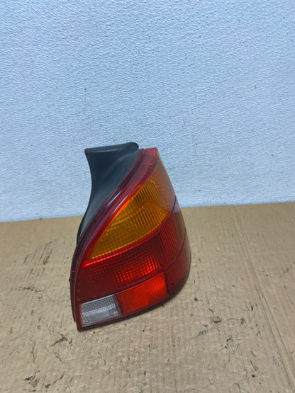 1996 to 1999 Saturn SW2 Wagon Right Passenger RH Side Tail Light AC8175 DG2