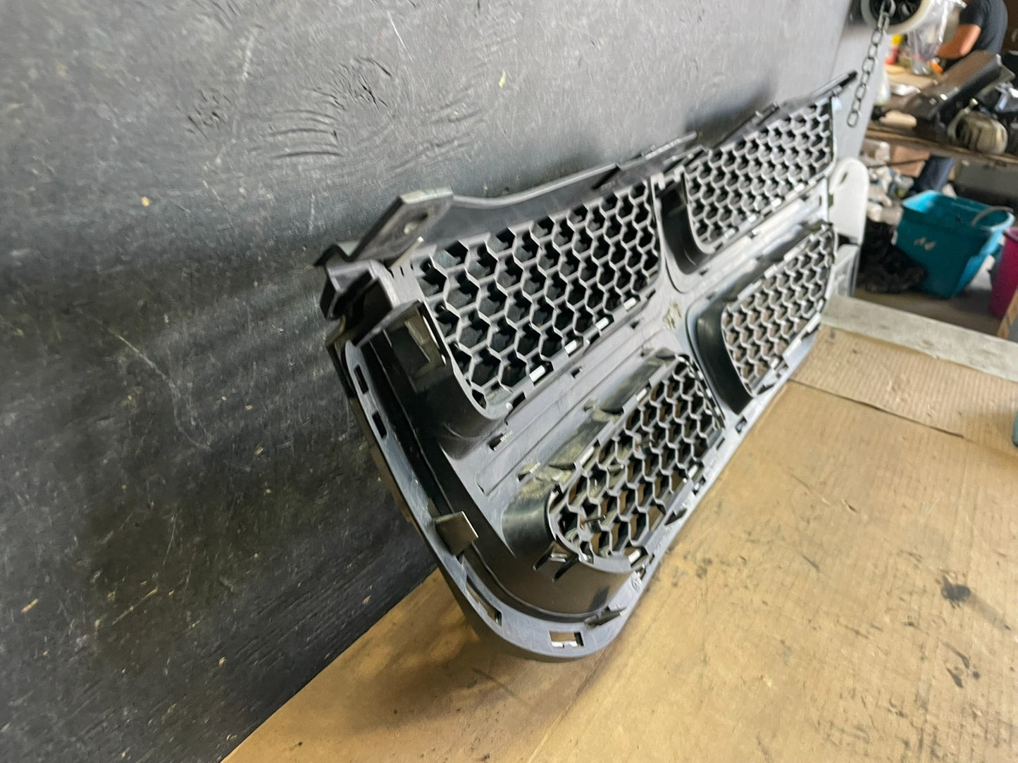 2011 to 2015 Dodge RAM VAN Front Upper Grill Grille Oem R0045 DG8