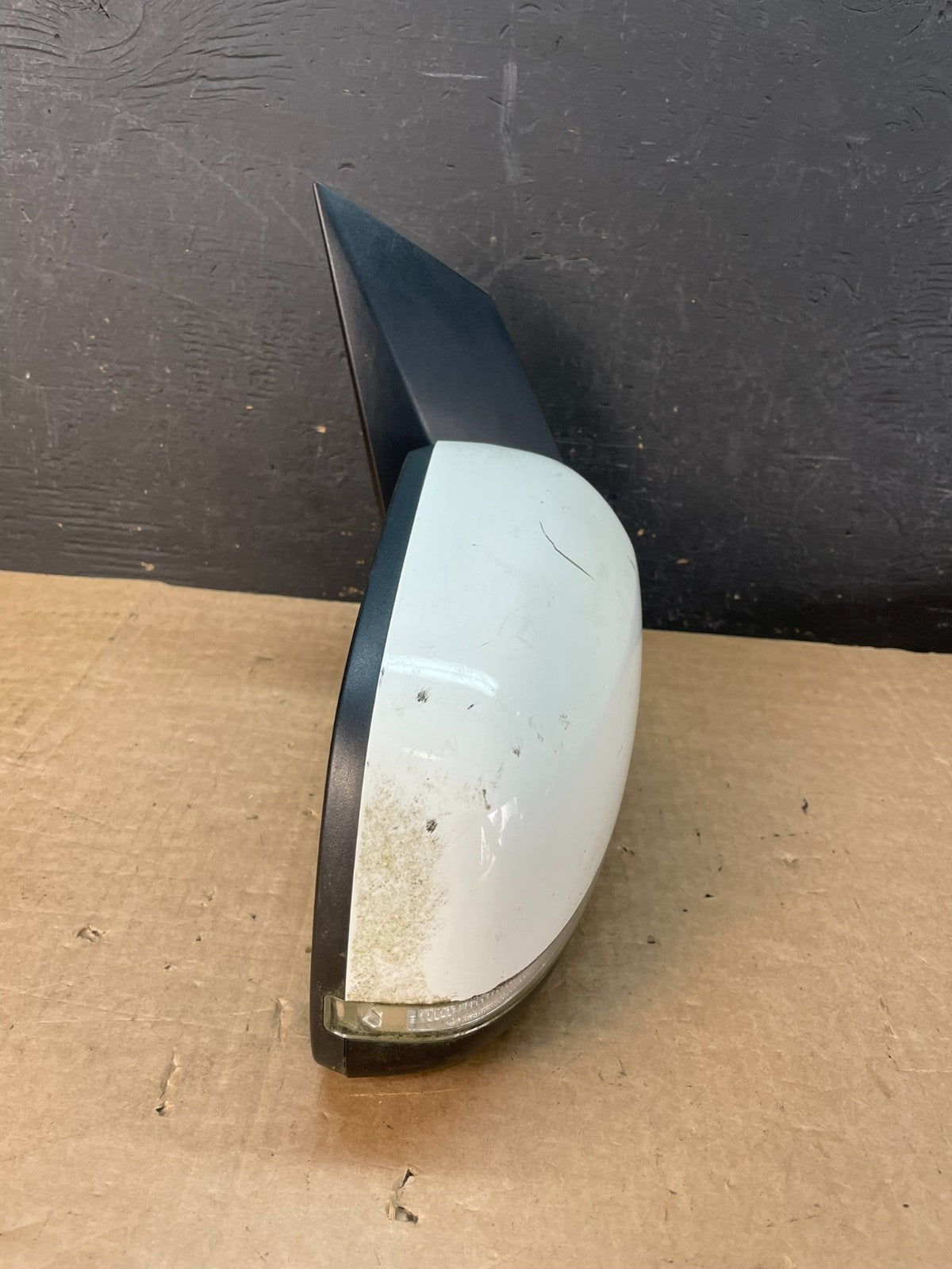 2015 to 2021 Kia Sedona Right Passenger RH Side Door Mirror AE8517 DG9
