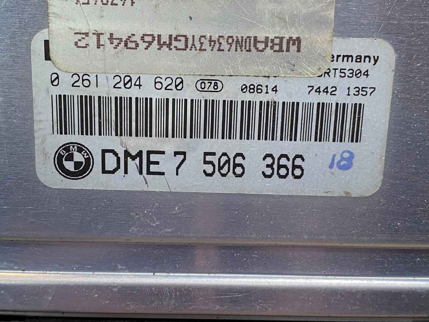 1996 1997 BMW 740i ECM ECU Engine Control Computer Module AE9977 DG2