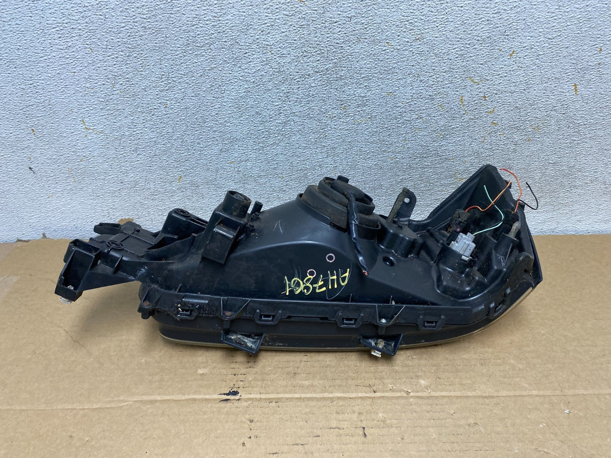 2003 2004 Subaru Forester Right RH Side Headlight Halogen AH7801 DW5