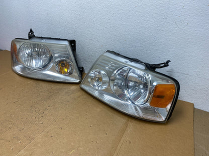2004 to 2008 Ford F-150 F150 Left+Right Halogen Headlights AE0588 DW1