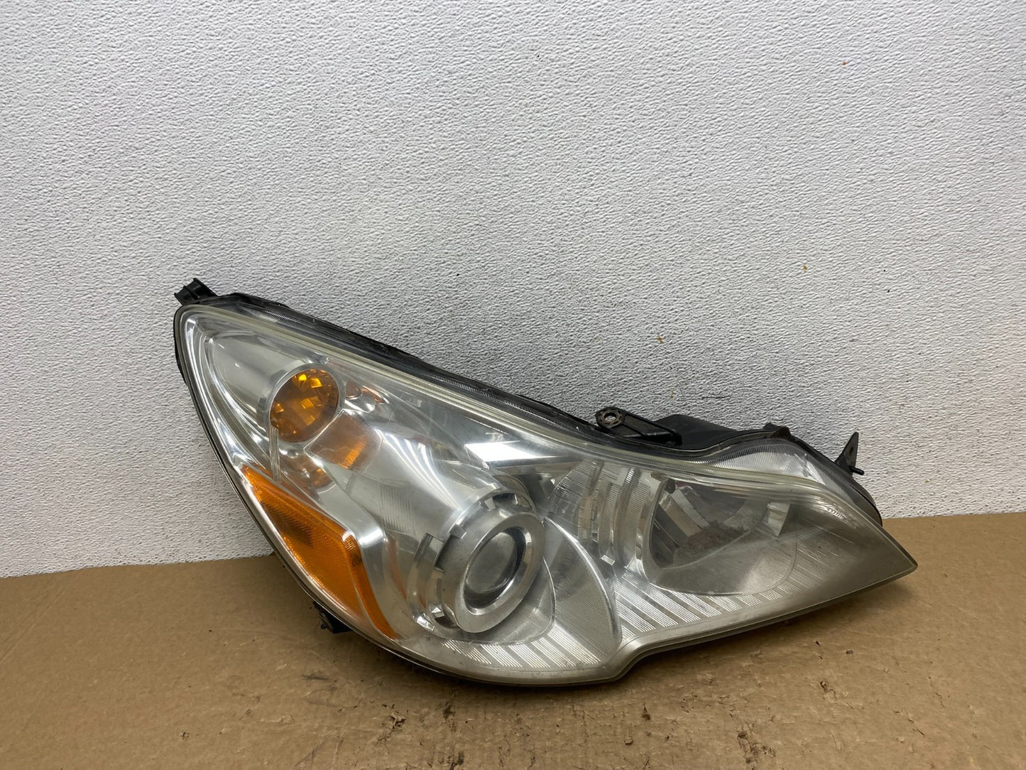 2010-2012 Subaru Legacy Outback Right Passenger Headlight AF8282 DW0