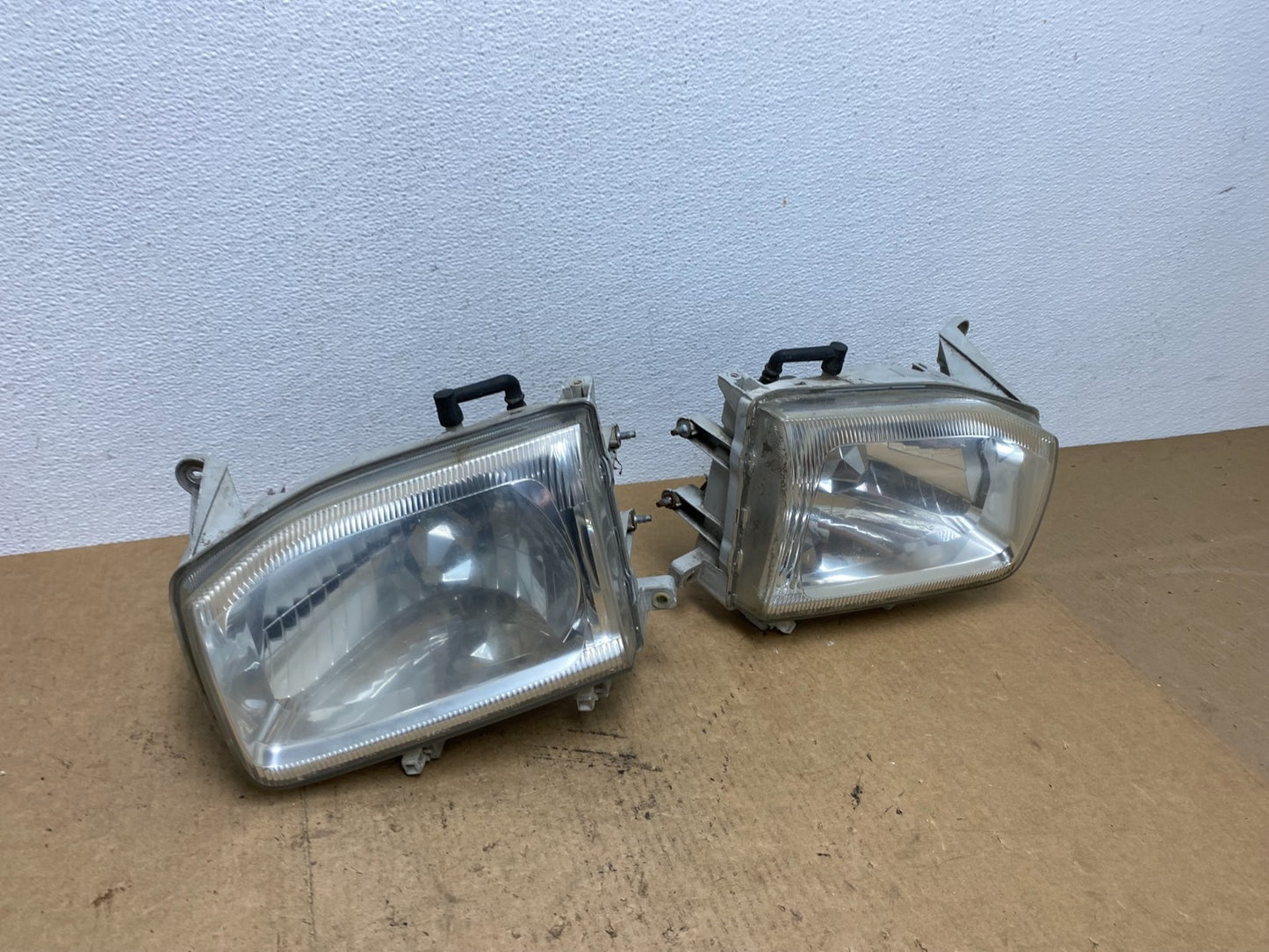 1999-2004 Nissan Pathfinder Left+Right Side Set Halogen Headlights Oem AC3303 DW2