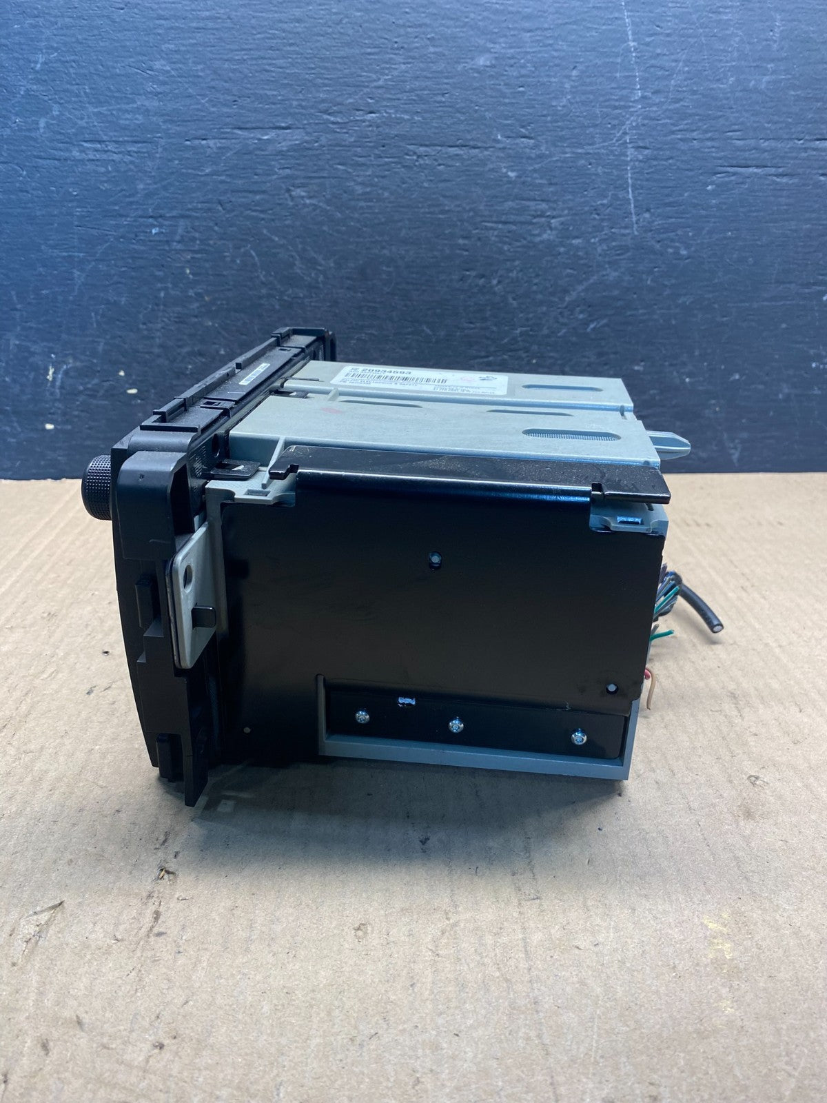 2007 to 2014 GMC Chevy Truck Yukon Silverado AM FM Radio AE6377 DG1