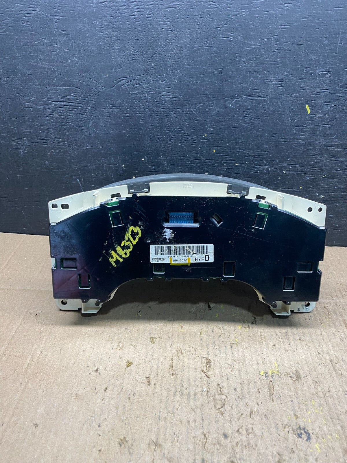 2004 to 2007 Chevrolet Express Speedometer Cluster Gauge M8323 PS4