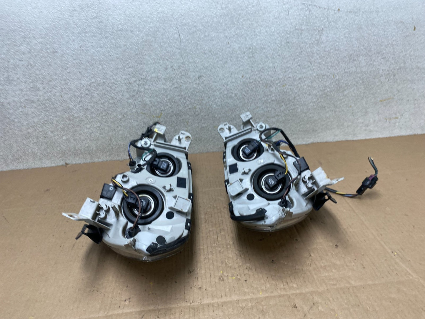 2008 to 2012 Chevrolet Malibu Left+Right Side Set Headlights Oem W0788 DW8