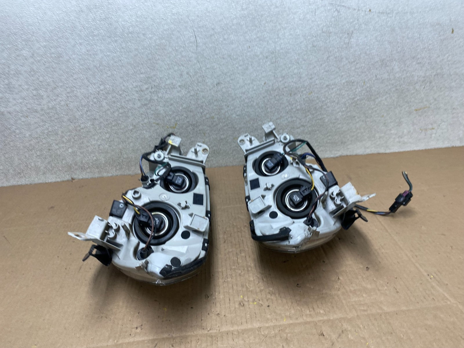 2008 to 2012 Chevrolet Malibu Left+Right Side Set Headlights Oem W0788 DW8