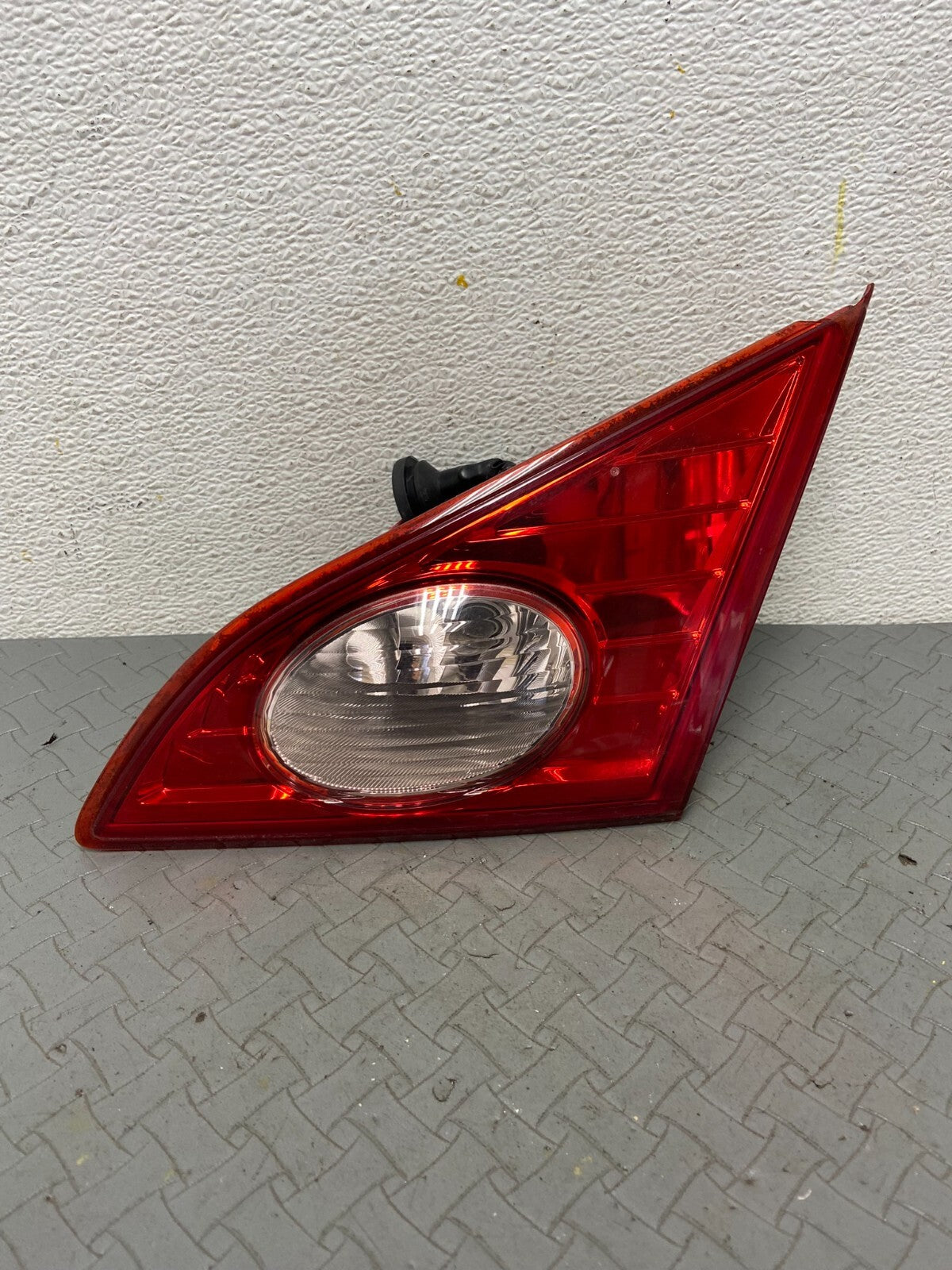 2009 2010 Nissan Murano Right Passenger RH Side Inner Tail Light Oem C0938 DG10
