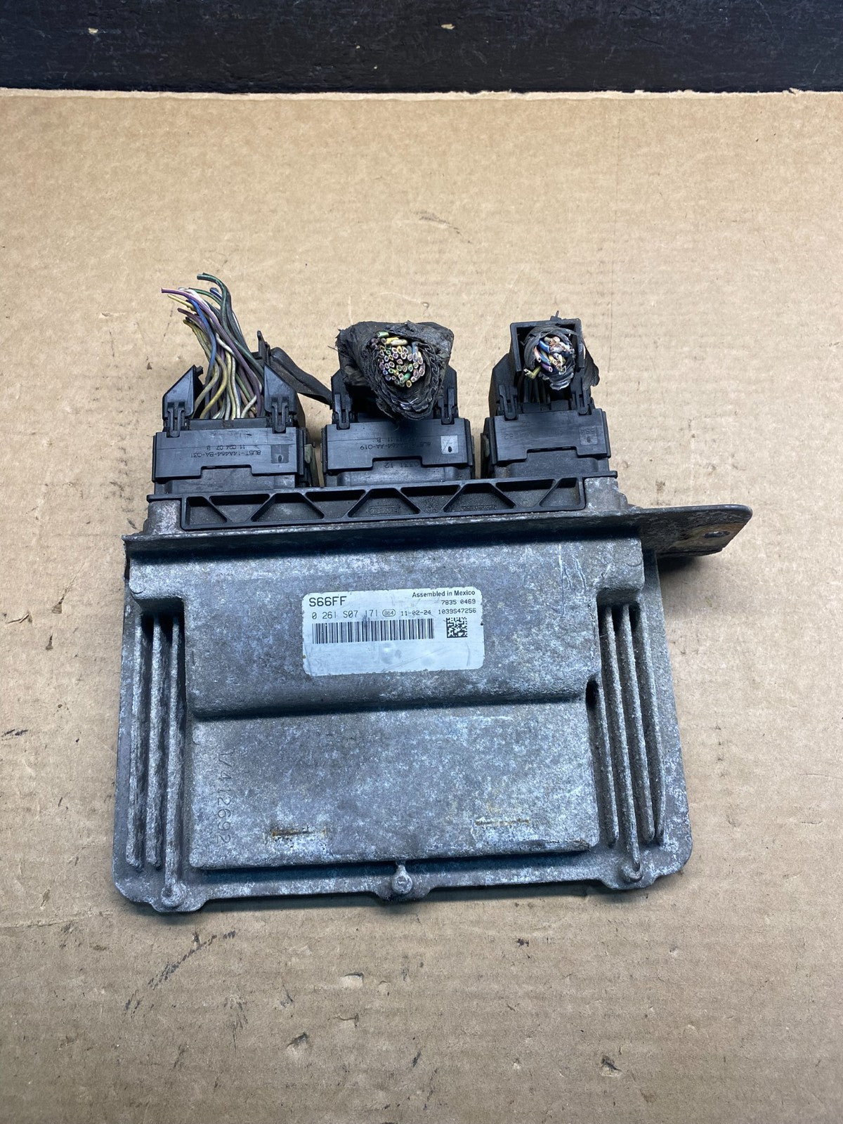 2011 Ford E150 E250 E350 5.4L Engine Control ECM BC2A-12A650-BBB AD9982 DW0
