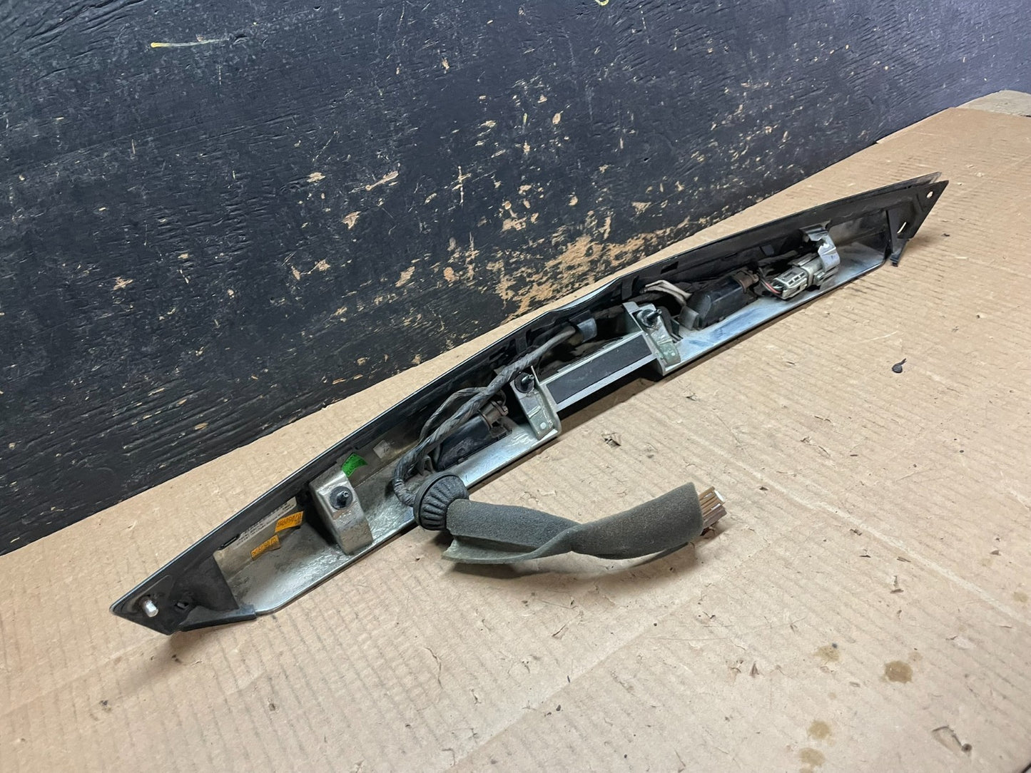 2010-2015 Cadillac SRX Rear Liftgate Tailgate Finish Molding W/O Camera Y1937 PS4