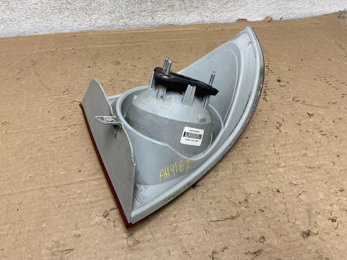 2007 to 2010 Pontiac G5 Left Driver Side Tail Light AH9187 PS5