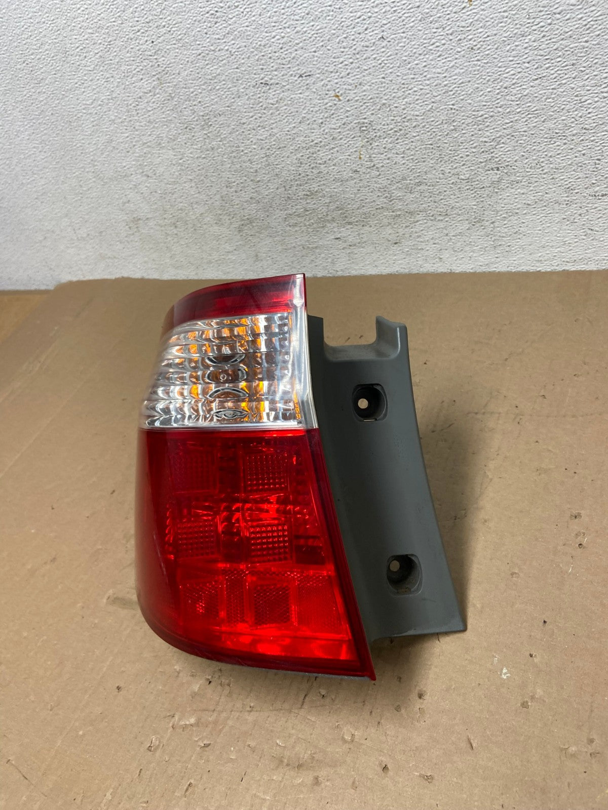 2005 2006 2007 Honda Odyssey Left Driver LH Side Tail Light AD67681 LK1