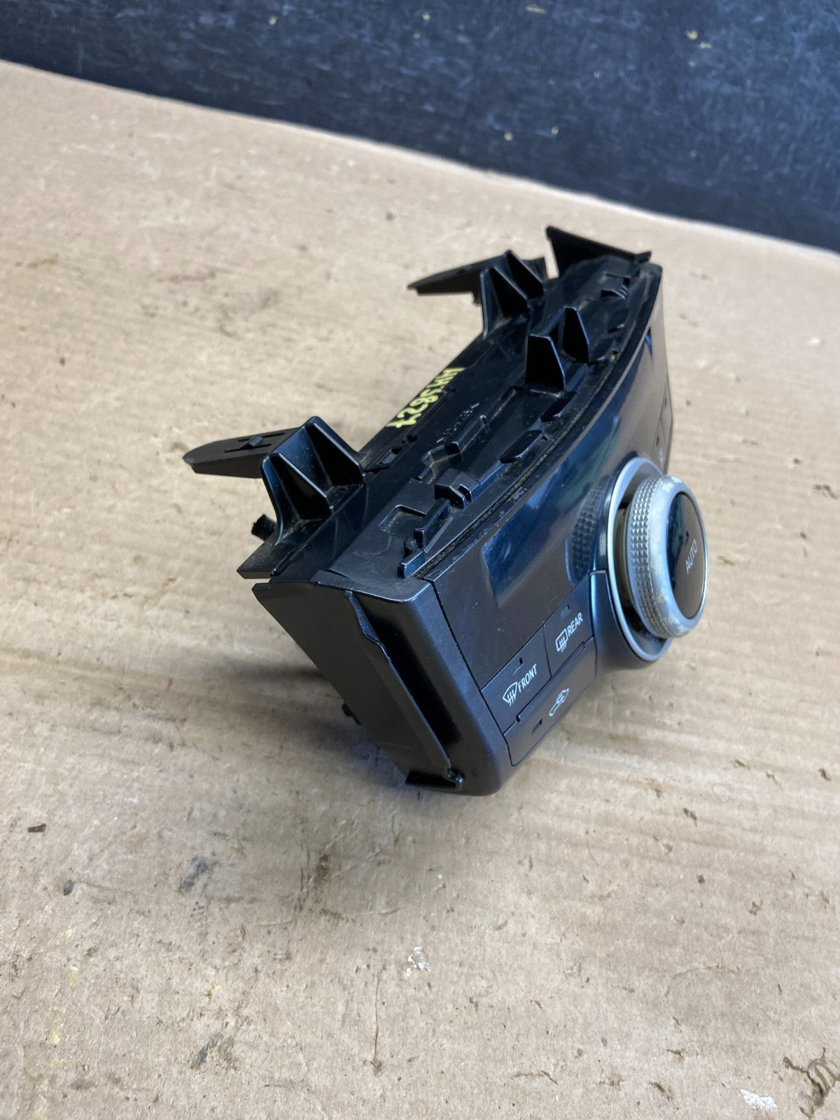2014 Toyota Prius V Climate Heater A/C AC Control Panel AH3827 DG3