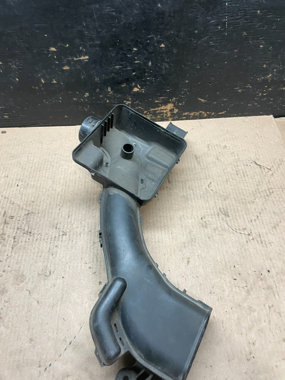 2013 to 2020 Nissan NV200 Engine Air Intake Hose 3LM01 T0489 DG3