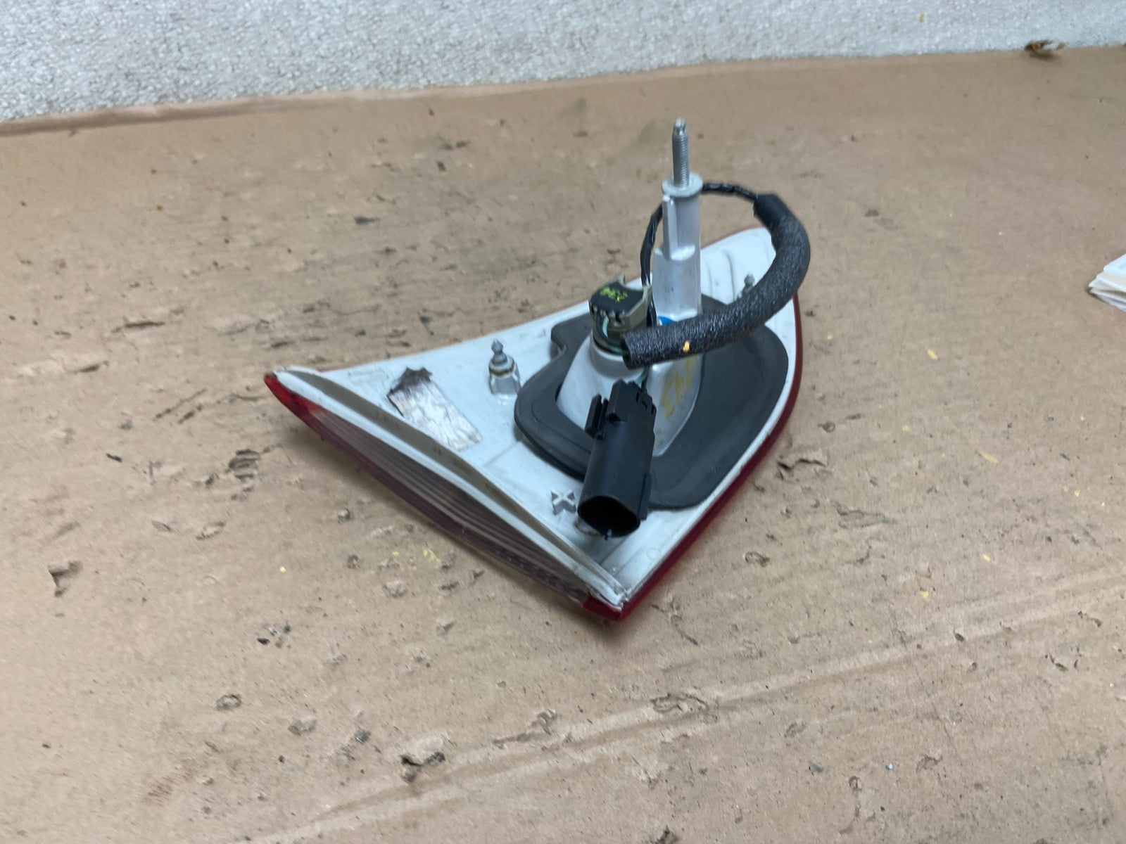 2013 to 2016 Ford Escape Right Passenger RH Side Inner Tail Light OEM AB0243 LK4