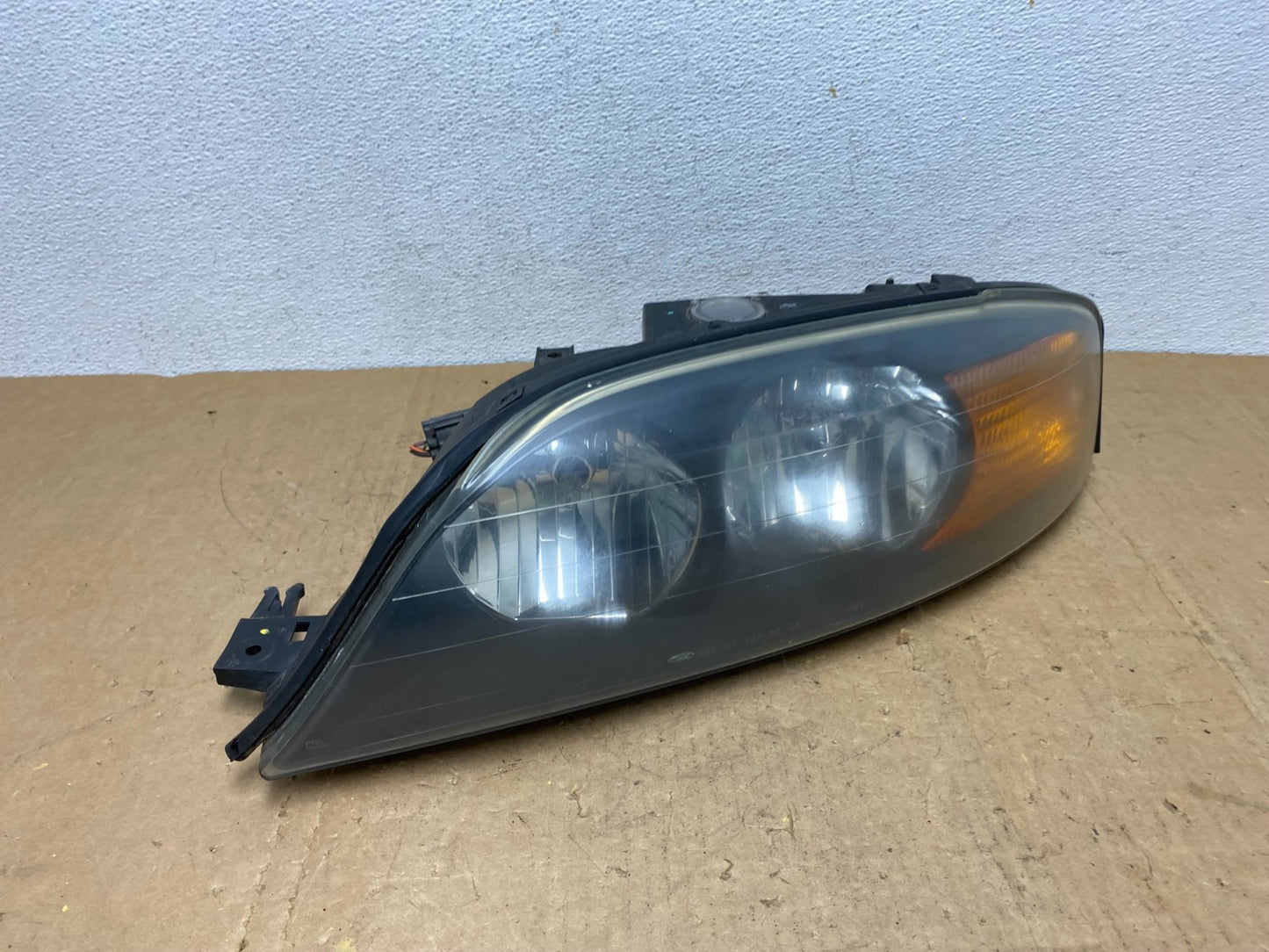 2000 to 2002 Lincoln Ls Left Driver Lh Side Headlight Halogen AD0616 DW2