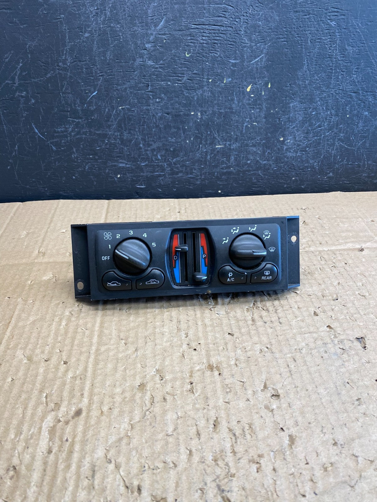 2000 to 2003 Chevrolet Impala Center Climate Control A/C Heater AC9632 DG0
