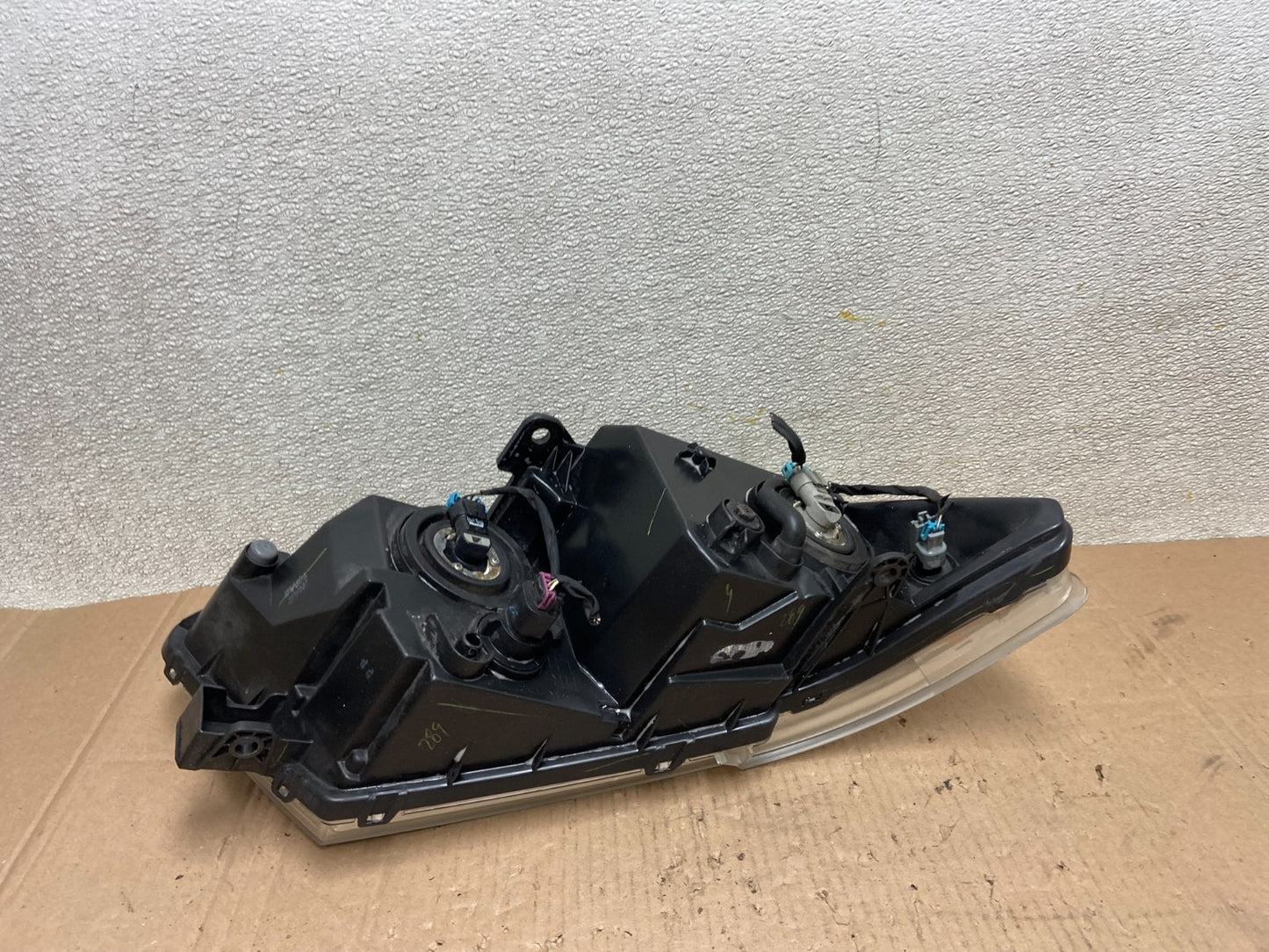 2009 to 2017 Dodge Journey Headlight Left Driver Lh Side Halogen Y0084 DW6