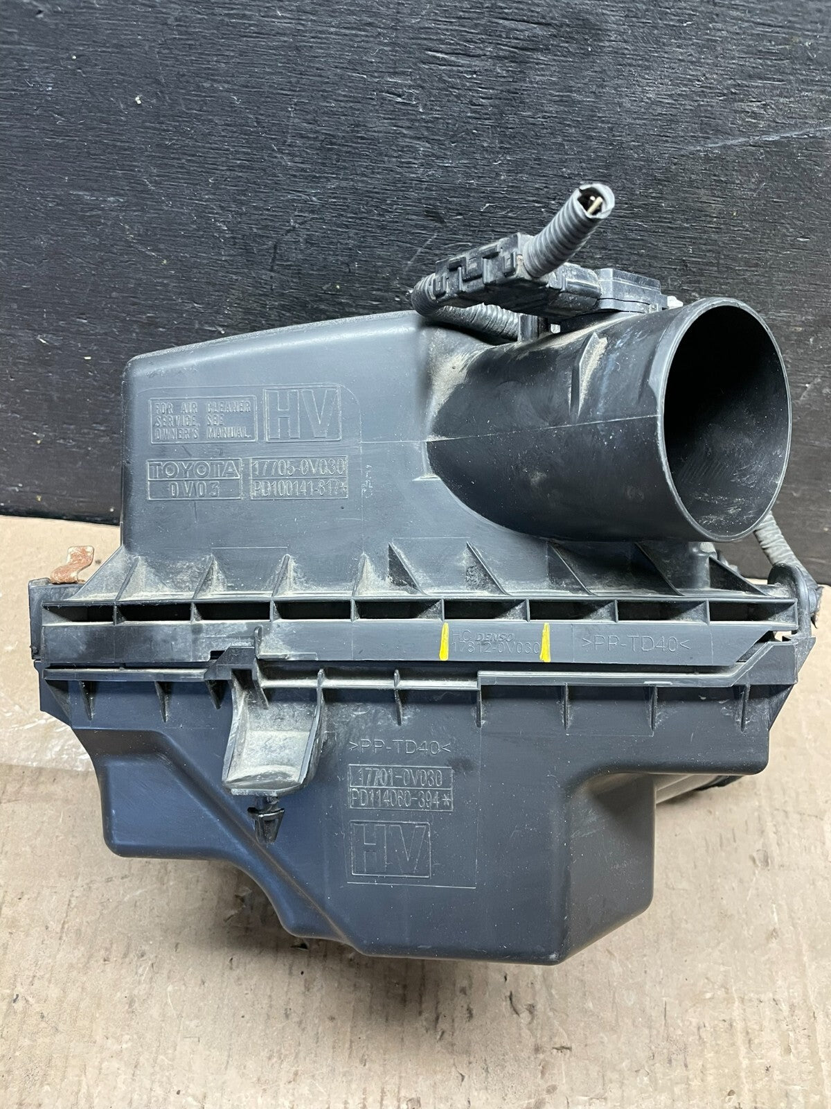 Lexus RX450h Hybrid Air Cleaner Filter Box OEM A9437 PS4