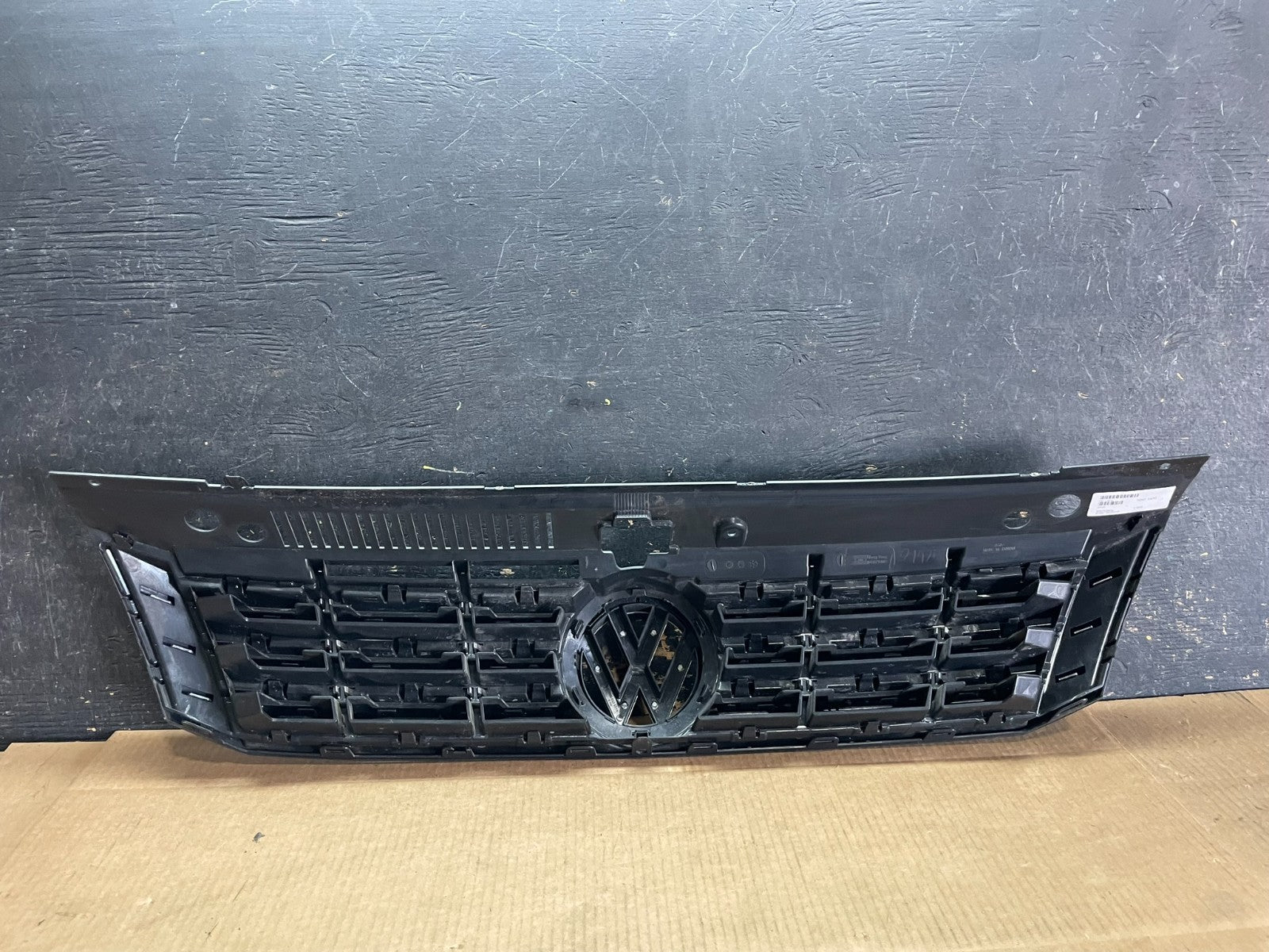 2016 to 2018 Volkswagen Passat Front Upper Grill Grille Oem AA9063 DG6