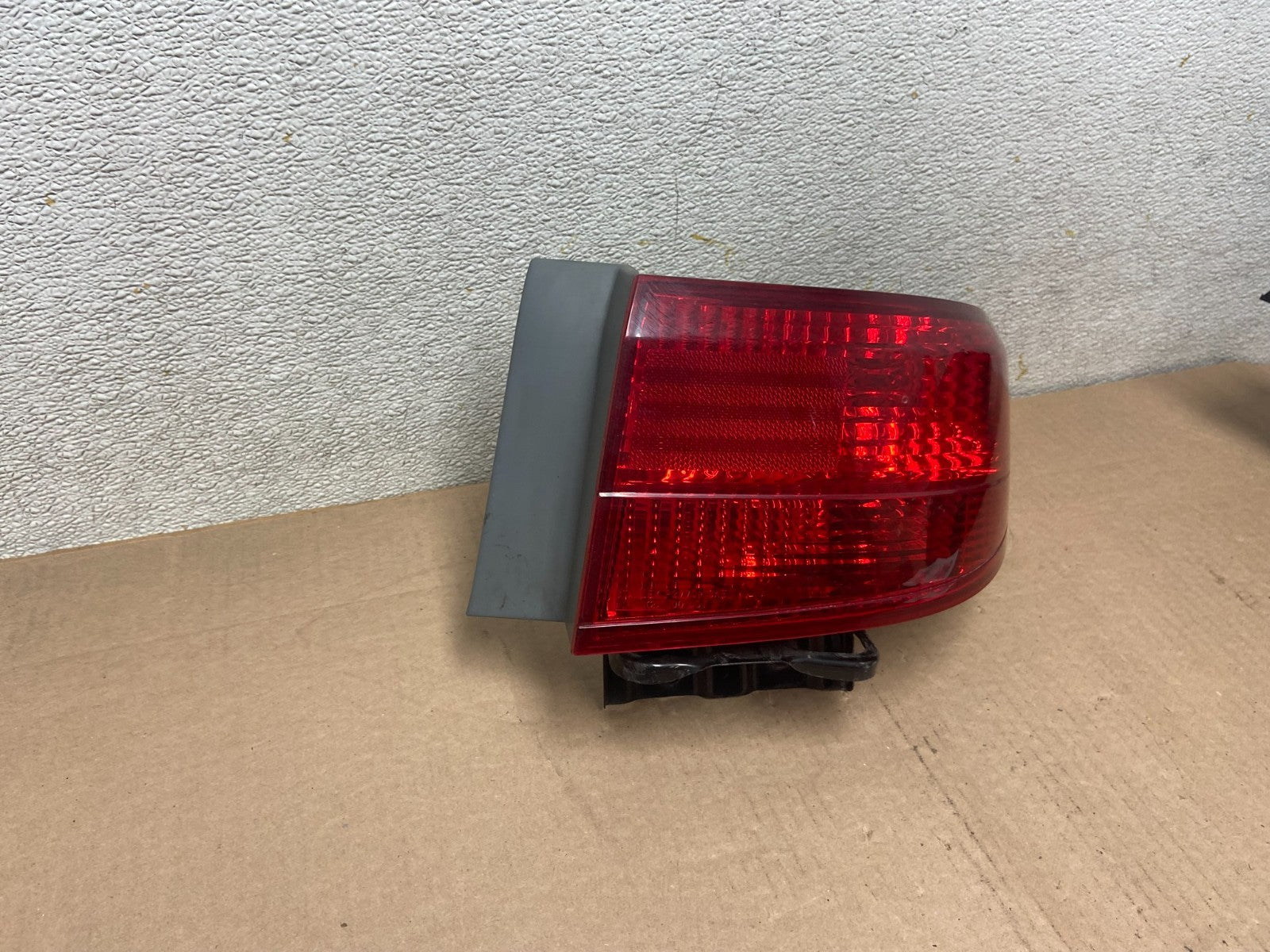 2005 Honda Accord Right Passenger Side Rh Tail Light Oem R1388 DW2