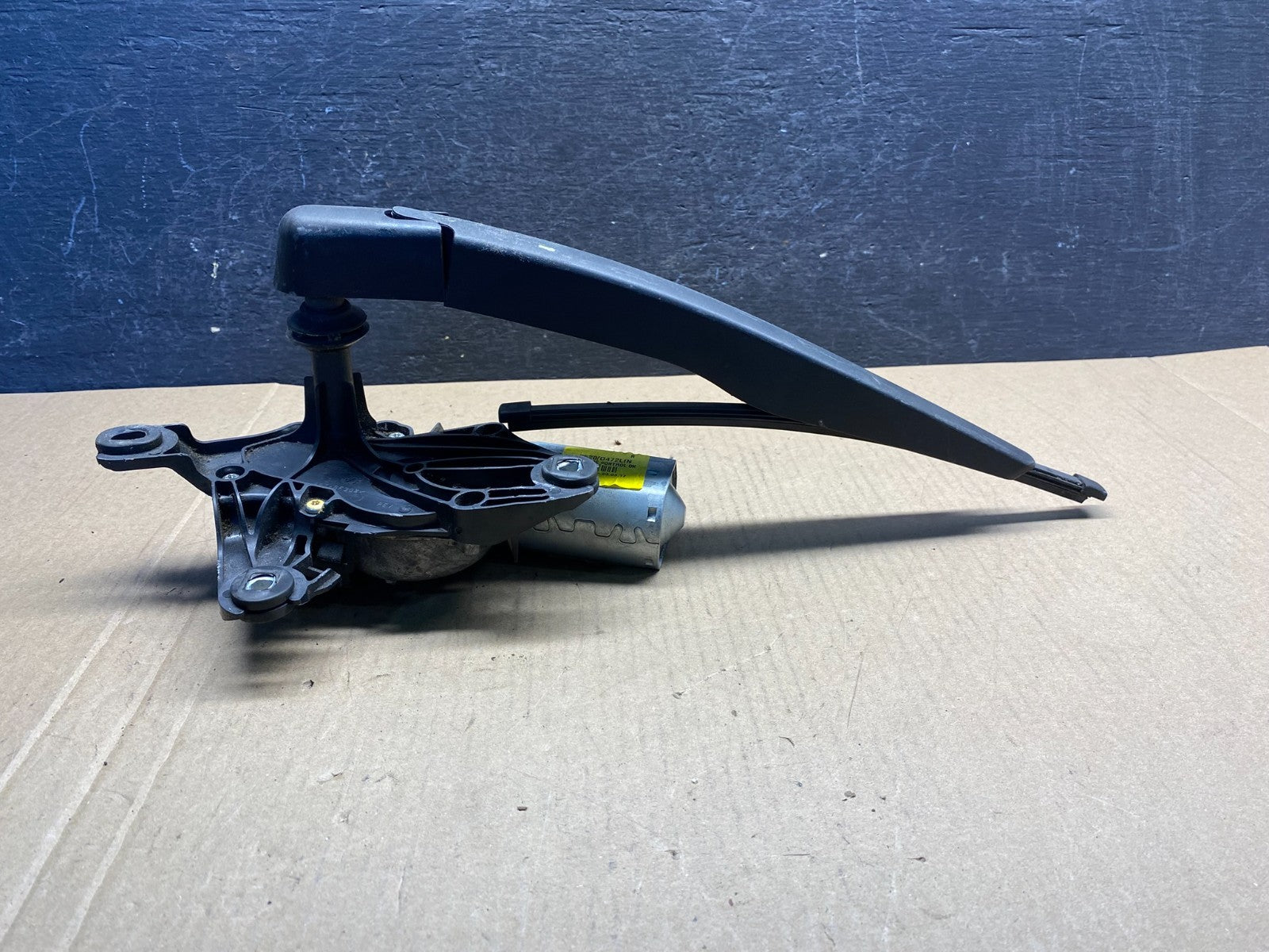 2013 to 2019 Ford Escape Rear Windshield Wiper Motor AG3543 MS1