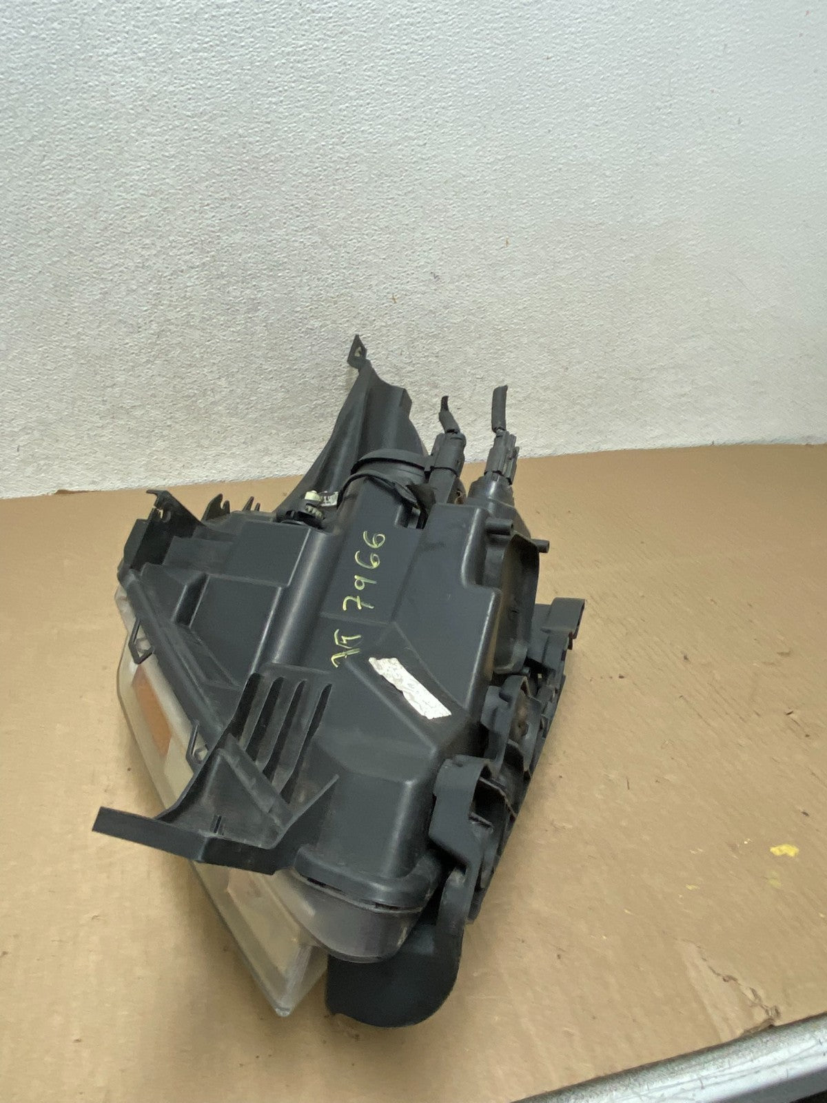 2011 to 2015 Ford Explorer Right Passenger Halogen Headlight AG7966 DW9