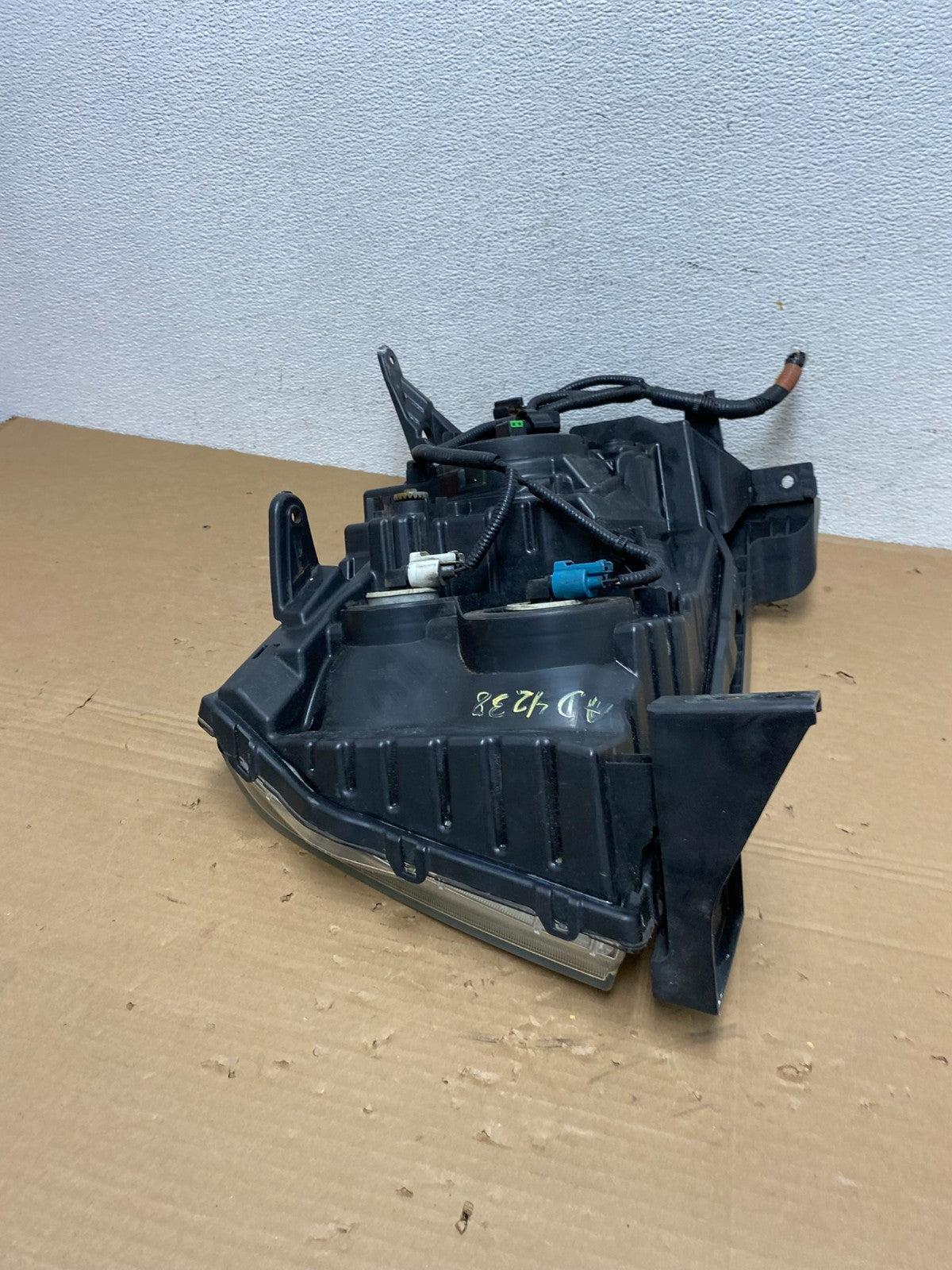 2009 2010 2011 Honda Pilot Right Passenger RH Halogen Headlight AD4238 DW8